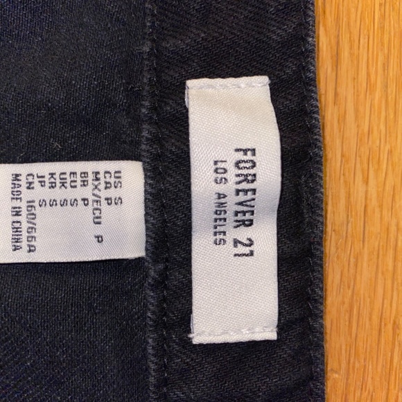 Forever 21 Black Zip-Up Denim Skirt - Picture 6 of 7